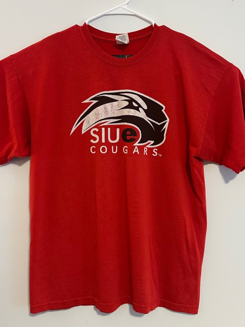 SIUE Cougars T Shirt Mens XL Red Southern Illinois University Edwardsville